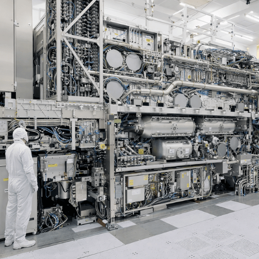 Industry Outlook 2026: EUV, Advanced Packaging & Reshoring